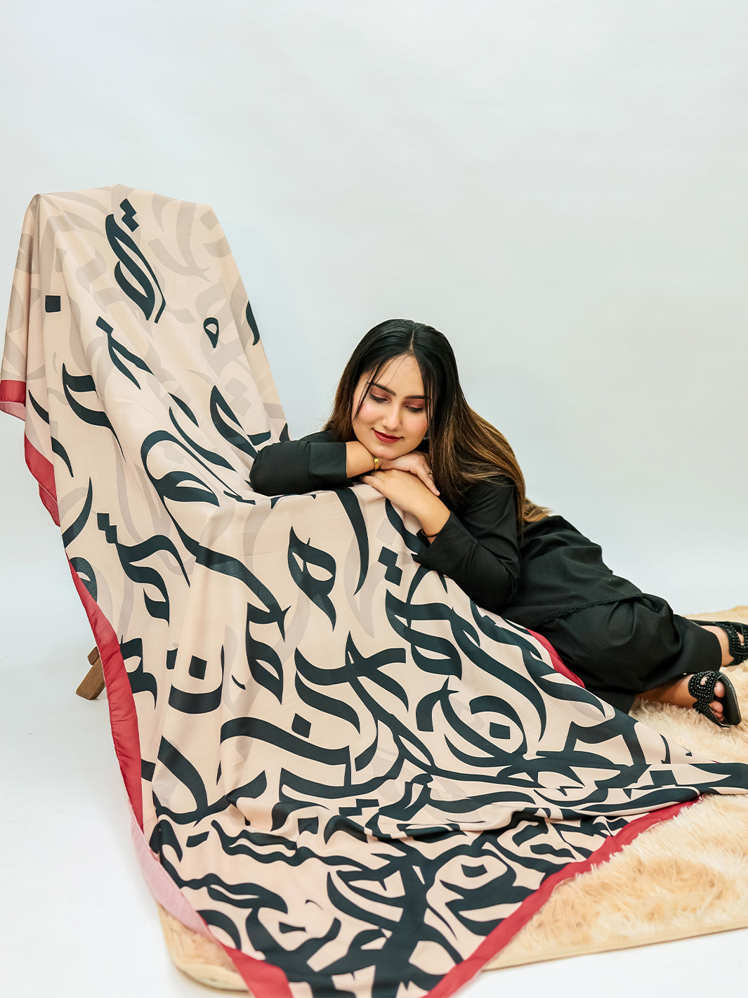 Huroof Dupatta (Skin)