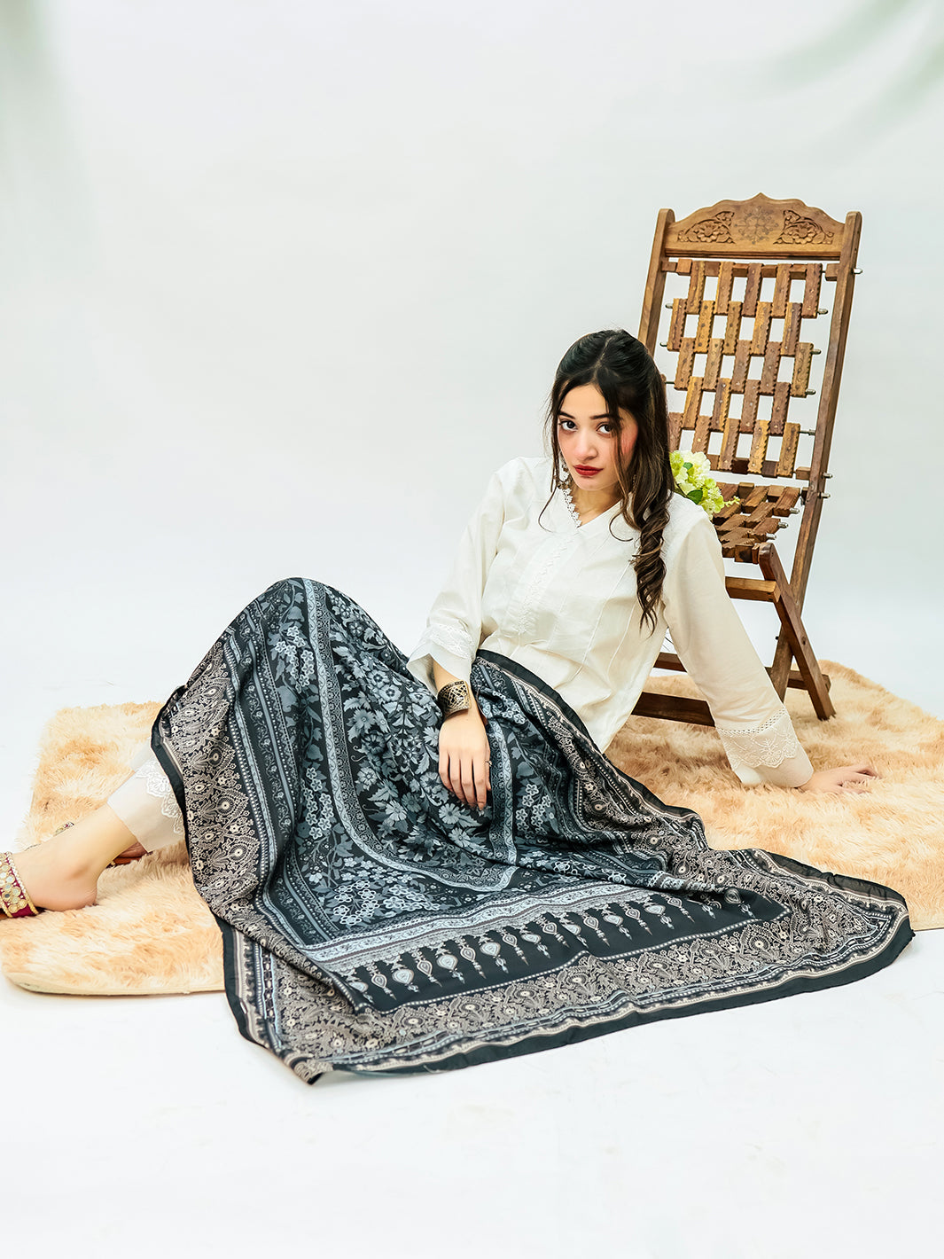 Zehra Dupatta (Black)
