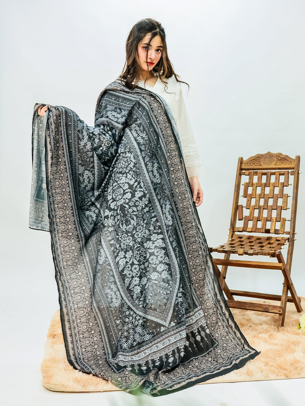 Zehra Dupatta (Black)