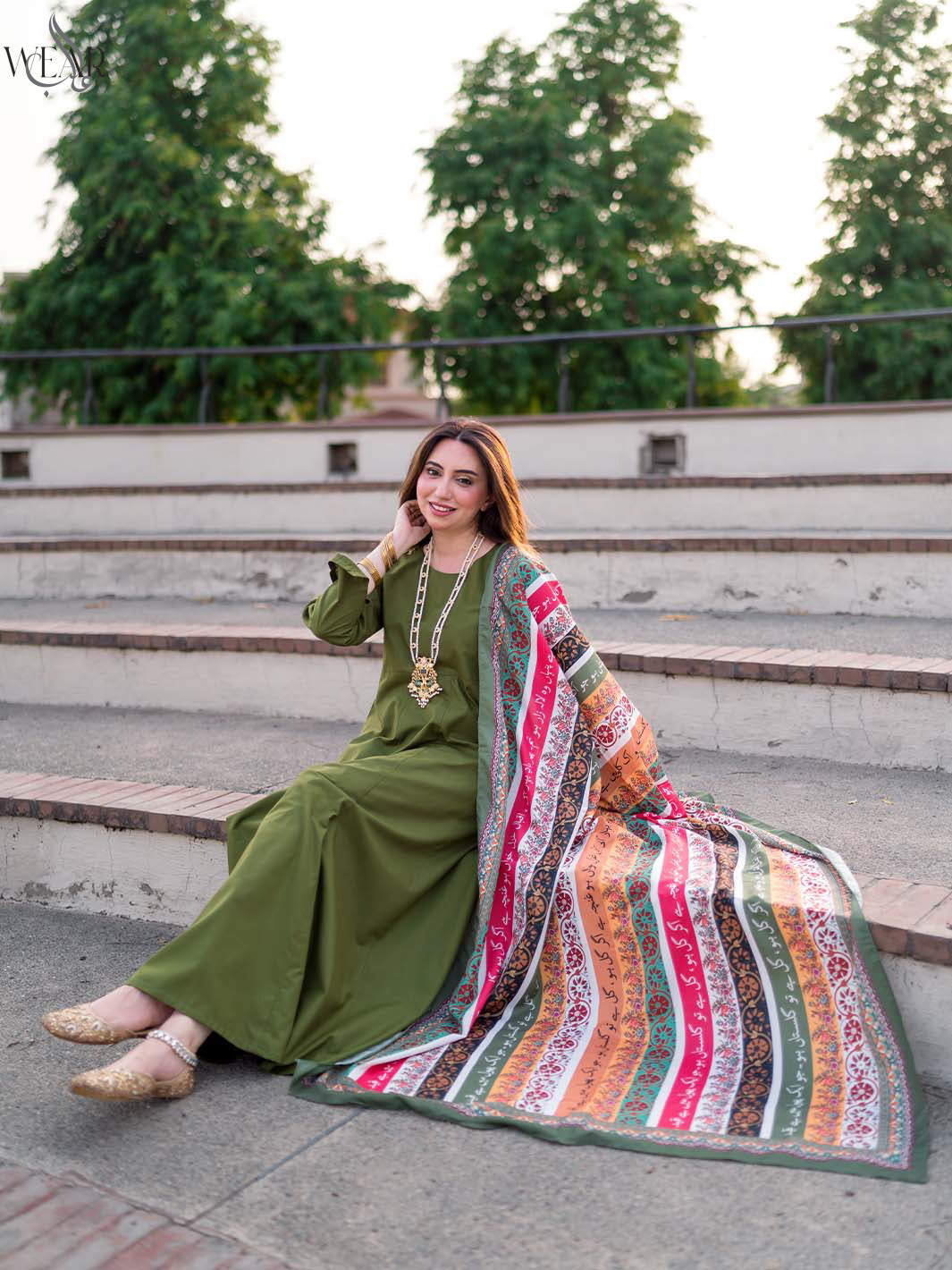 Phool Stripe Dupatta
