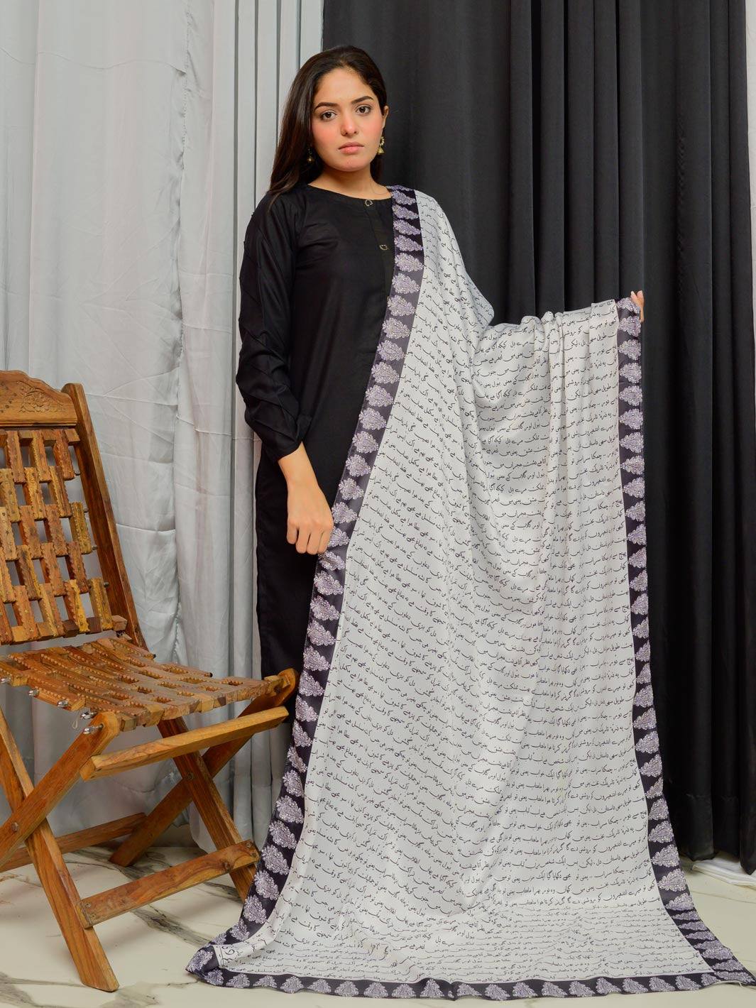 kitaabi Dastaan Dupatta (White)